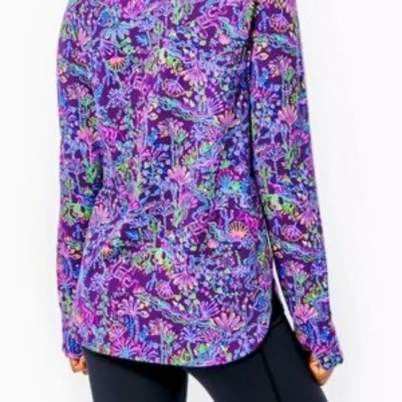 Lilly Pulitzer Luxletic Blythe Pullover UPF 50+ Floral Purple Berry Colony - Picture 7 of 7